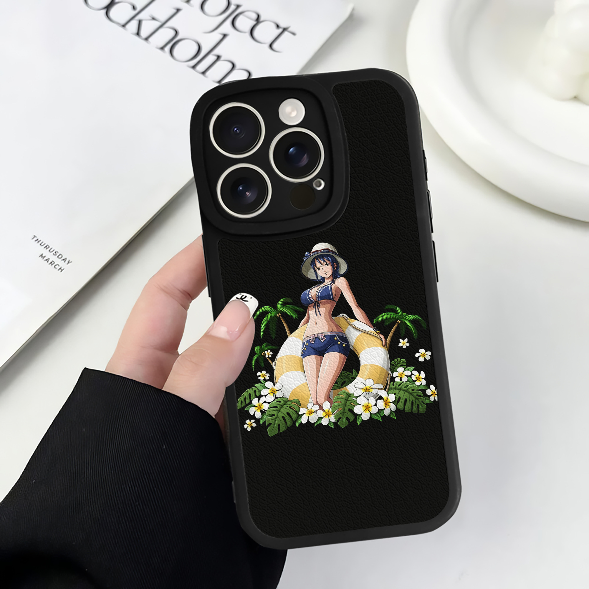 （画像用） ワンピース ニコ・ロビン ONE PIECE Nico Robin 【iPhone 16シリーズ対応】シリコンスマホケース（レザー調） 材質：シリコン